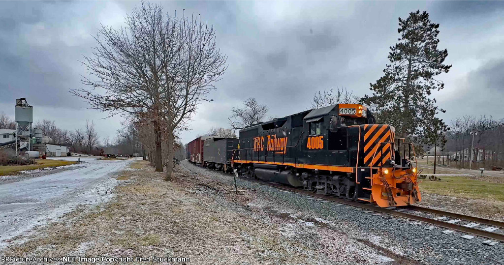 AB 4005 approaches Newton St.